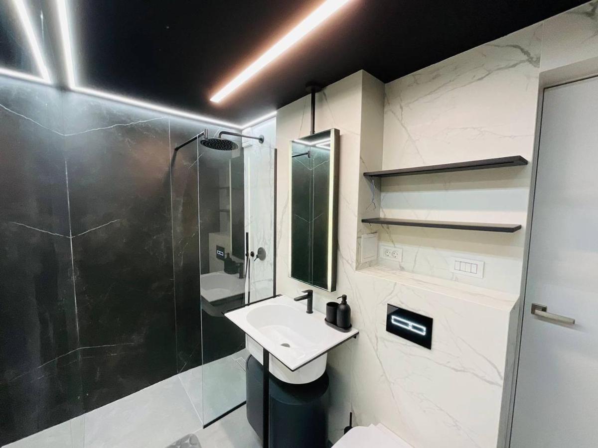 The Hatz By Rh Living Bucarest Esterno foto