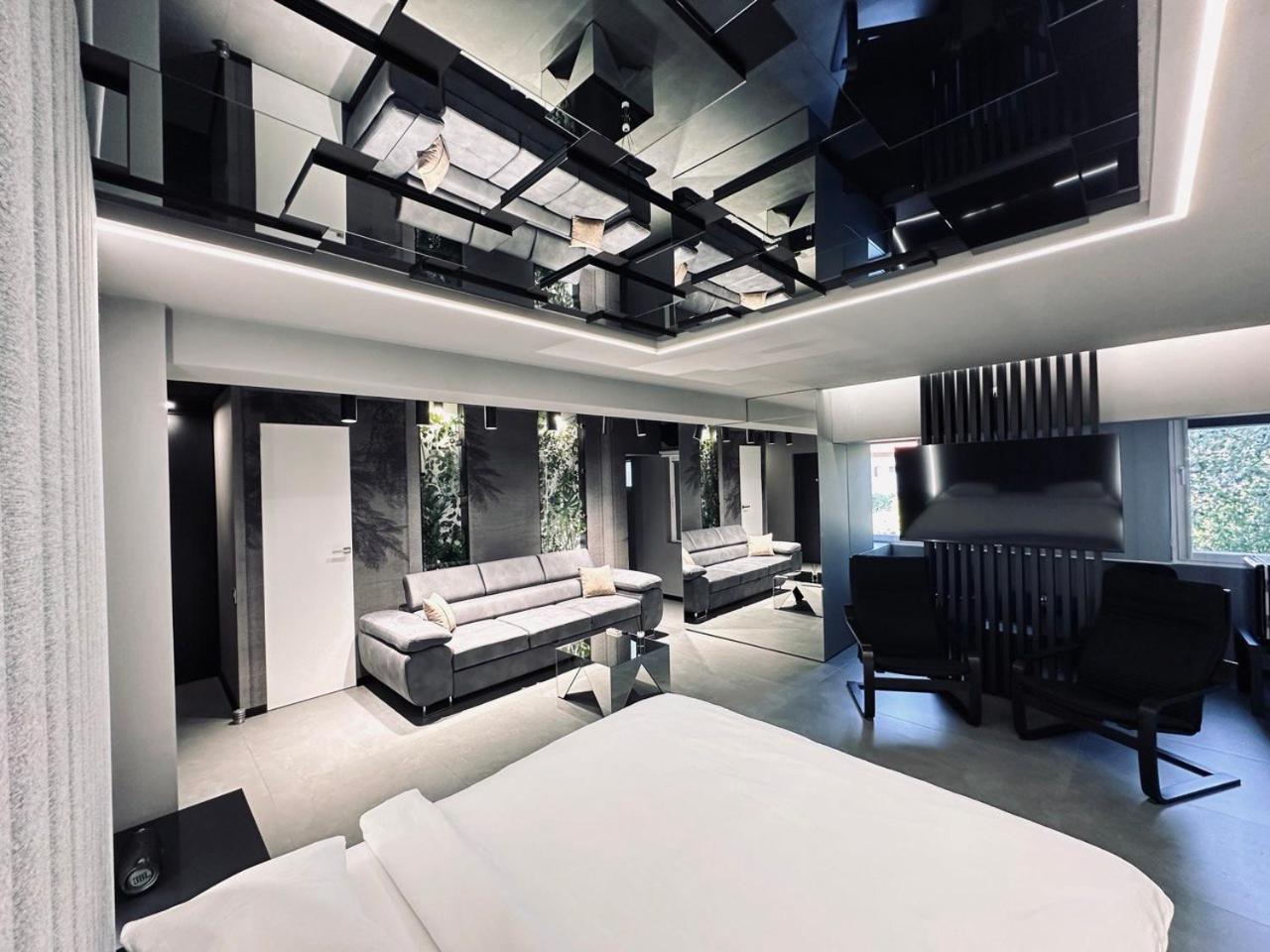 The Hatz By Rh Living Bucarest Esterno foto
